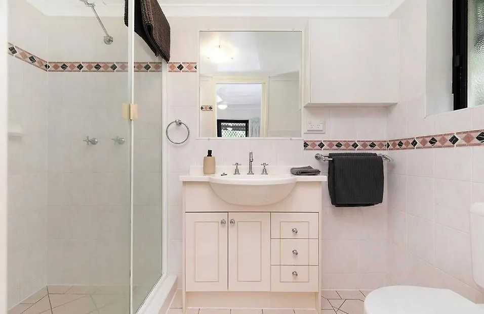 Central Unit With Everything At Your Fingertips Brisbane