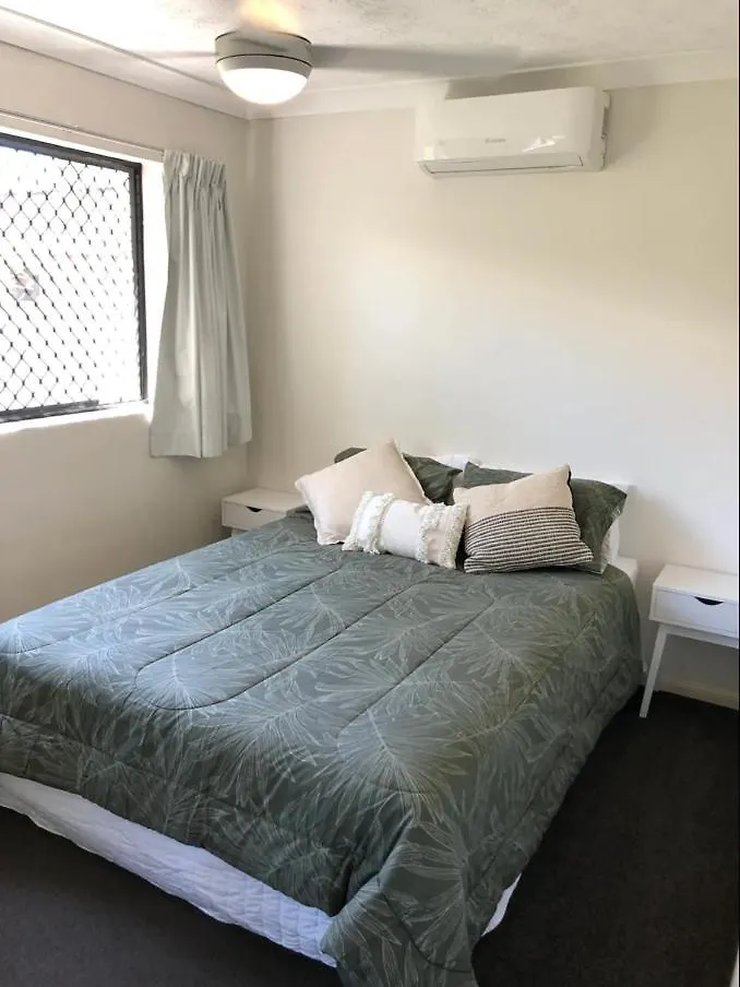 Central Unit With Everything At Your Fingertips Brisbane Daire