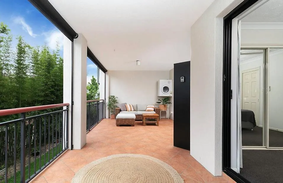 Central Unit With Everything At Your Fingertips Brisbane