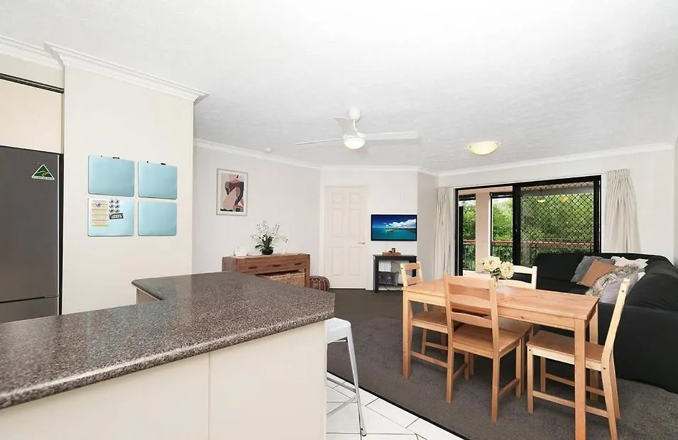 Central Unit With Everything At Your Fingertips Brisbane Avustralya