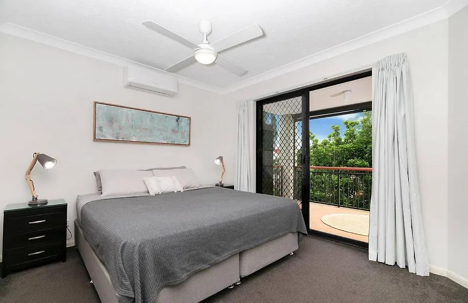 Central Unit With Everything At Your Fingertips Brisbane Lejlighed